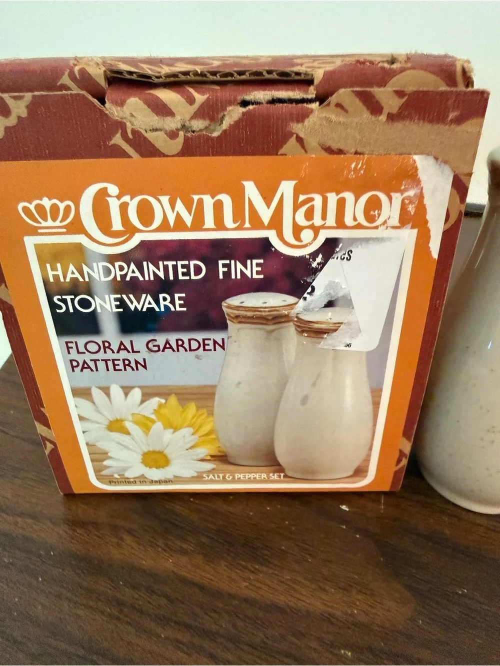 Handpainted Stoneware Salt & Pepper Set - Cream